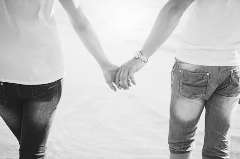 Gestalt Thérapie de Couple à Cergy, Psychothérapie de Couple à Cergy, Thérapie de Couple à Cergy, Médiation de Couple à Cergy, Infidélité, Adultère, Mensonges, Reproches, Disputes, Trahison, Incompréhension, manque d’écoute, Suspicion, Jalousie, Perte de Confiance, Manque de Confiance, Séparation, Détachement, Divorce, Difficultés relationnelles, Difficultés à communiquer, Problèmes relationnels, Problèmes de communication, Mariage, Difficultés amoureuses, Violence conjugale, Nous sommes en désaccord sur l’éducation de nos enfants, On ne se parle plus, on arrive plus à communiquer autrement que par des reproches, A force d’être dans le conflit le moindre détail prend des proportions énormes, On ne prend plus de temps pour notre couple, Nous n’avons plus d’intimité, notre sexualité est un sujet conflictuel, Je ne me sens plus aimé(e) ni désiré(e), La séparation semble être la seule issue, Je suis infidèle, J’ai découvert l’infidélité de l’autre.